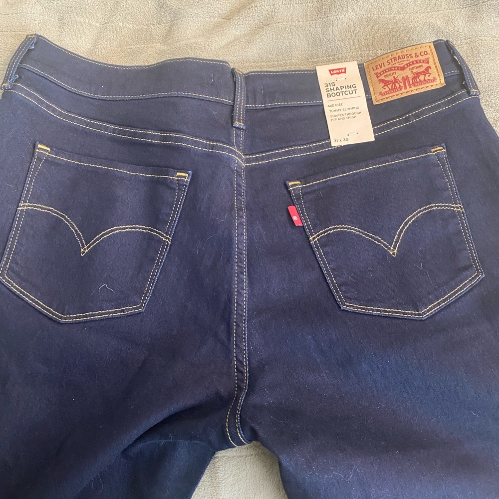 Levi NWT 315 Shaping Bootcut